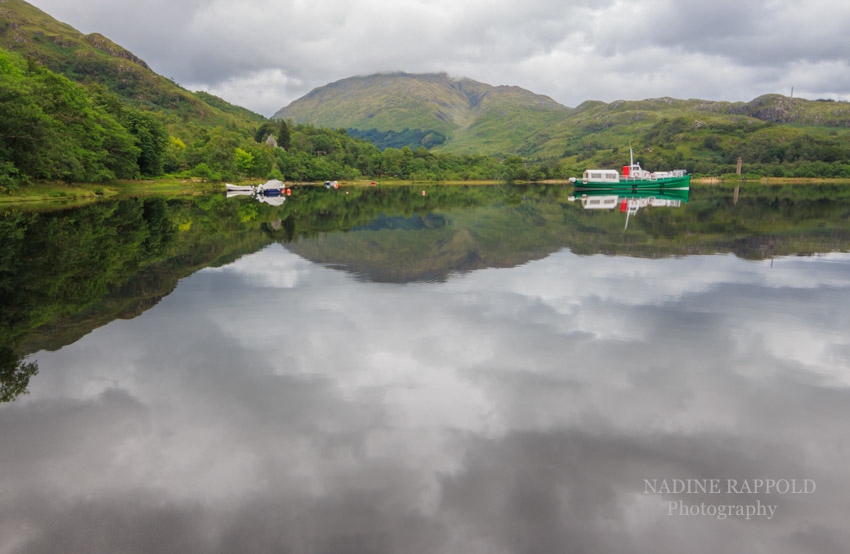 Loch Shiel Spiegelung Highlands in Schottland