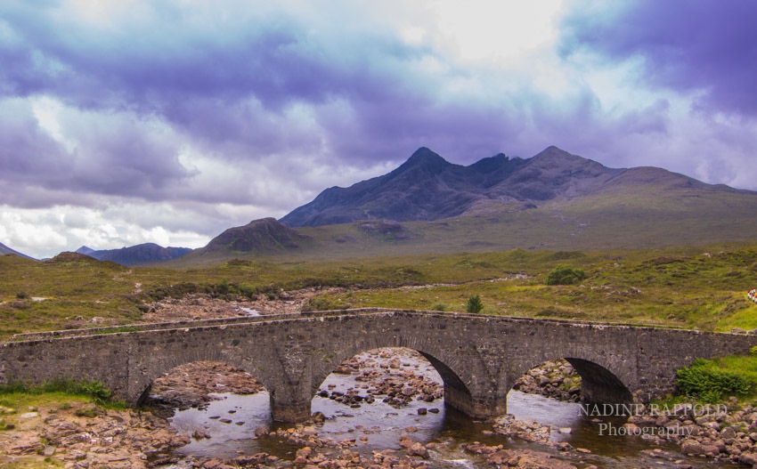 Sligachan alte Brücke auf der Isle of Skye in Schottland