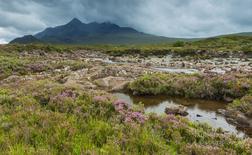 Stürmische Cuilins in den schottischen Highlands, Schottland