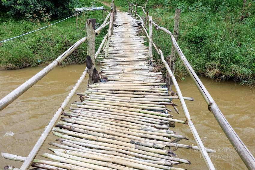 Vietnam Motorradtour Brücke Bambus Fluss