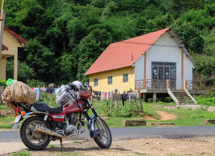 Vietnam Motorradtour Haus Straße 