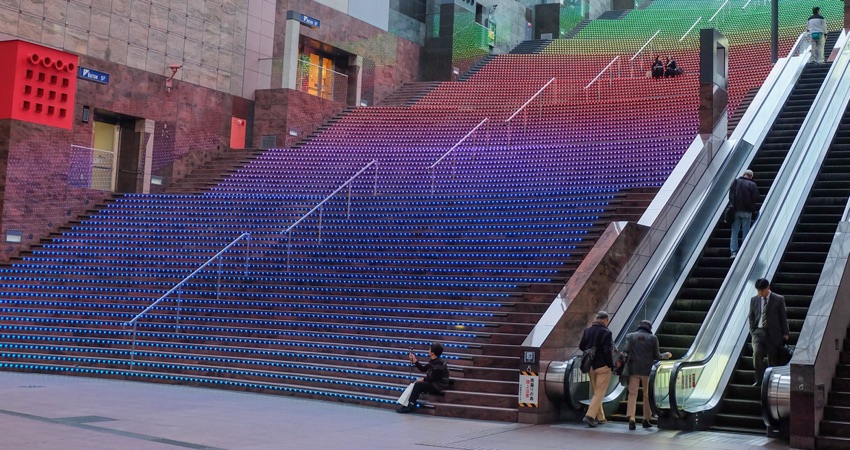 Treppe im Kyoto Hauptbahnhof, Japan