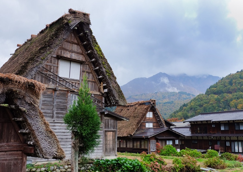 Altes Bauernhaus im UNESCO Dorf Shirakawa-go in Japan